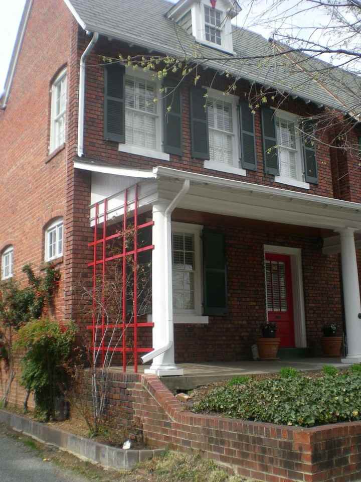 510 N Sheppard St - Photo 2 of 22