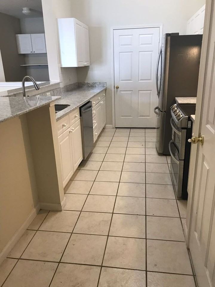 239 Longview Ave - Photo 7 of 21