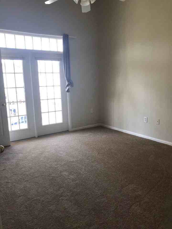 239 Longview Ave - Photo 3 of 21