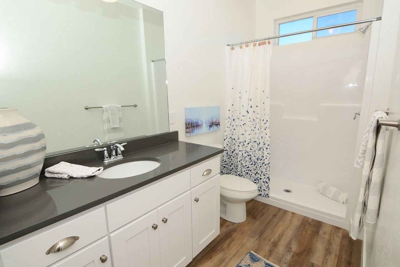 125 W 930 S - Photo 5 of 9