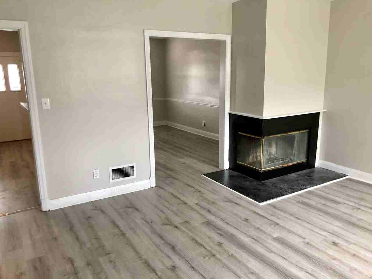 1545 Sheffield Rd - Photo 2 of 14