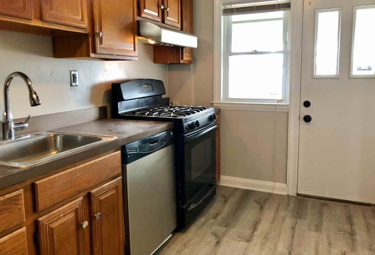 1545 Sheffield Rd - Photo 3 of 14