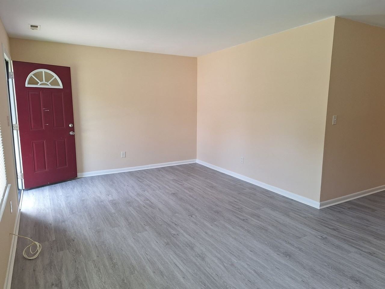 1127 Rowe Street - Photo 2 of 15