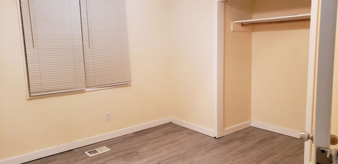 3570 Sw Clare Ave - Photo 2 of 8