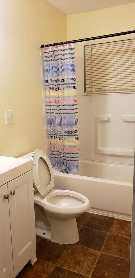 3570 Sw Clare Ave - Photo 5 of 8