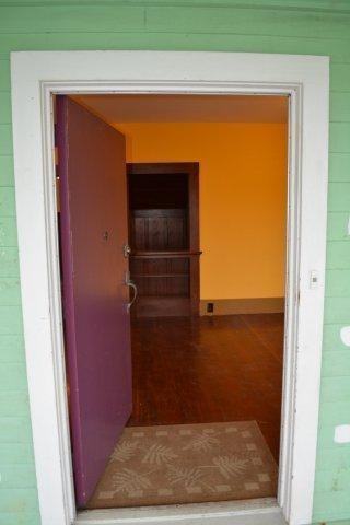 135 W Grant St - Photo 2 of 50