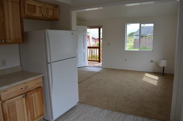 2001 Peninsula Dr - Photo 2 of 34