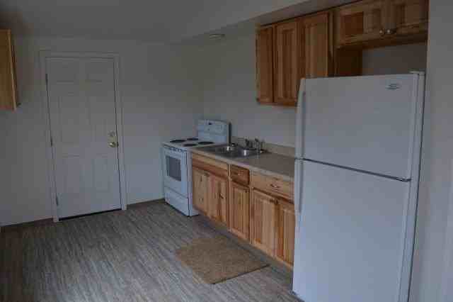 2001 Peninsula Dr - Photo 3 of 34