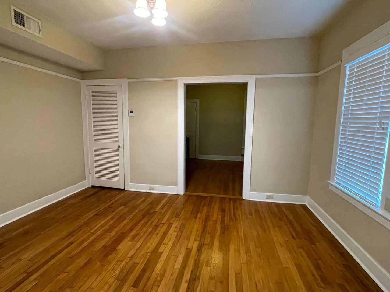 224 Park Ave - Photo 3 of 12