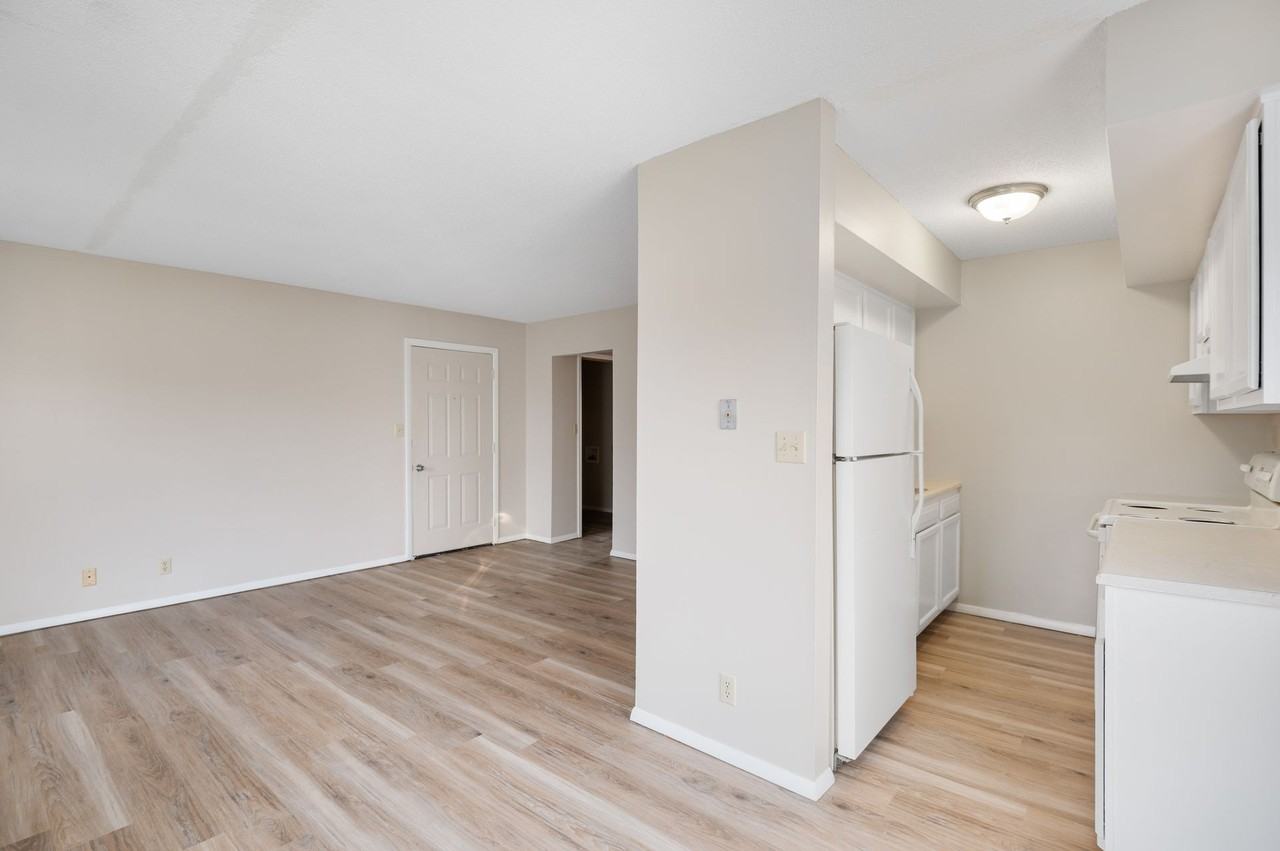Key Kolony Apartments - Photo 3 of 10