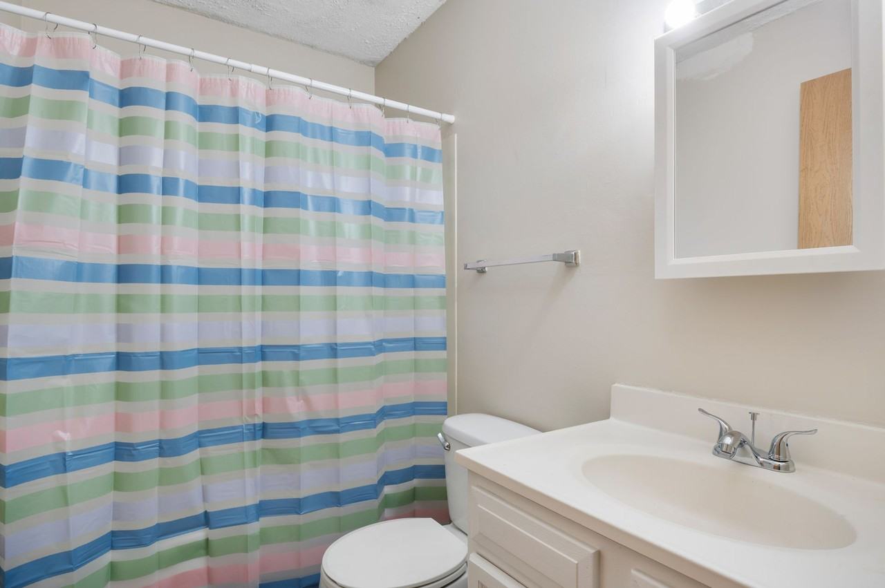 Key Kolony Apartments - Photo 6 of 10