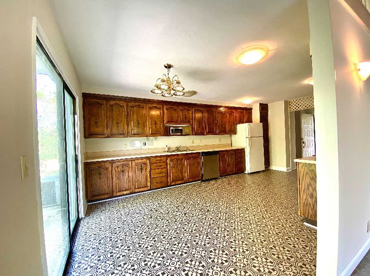 682 County Road 811 - Photo 3 of 31