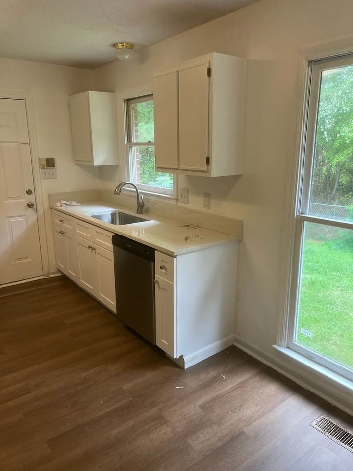 3331 Annawood Ct - Photo 2 of 5