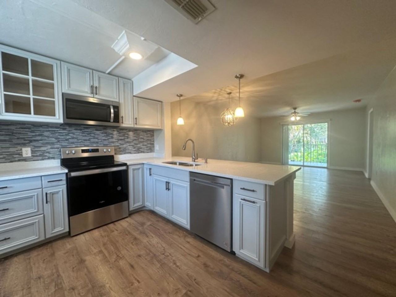 2395 Naples Trace Cir #6 - Photo 6 of 19