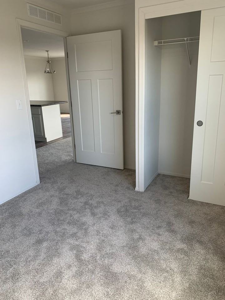 2681 East Edison Avenue - Photo 4 of 10