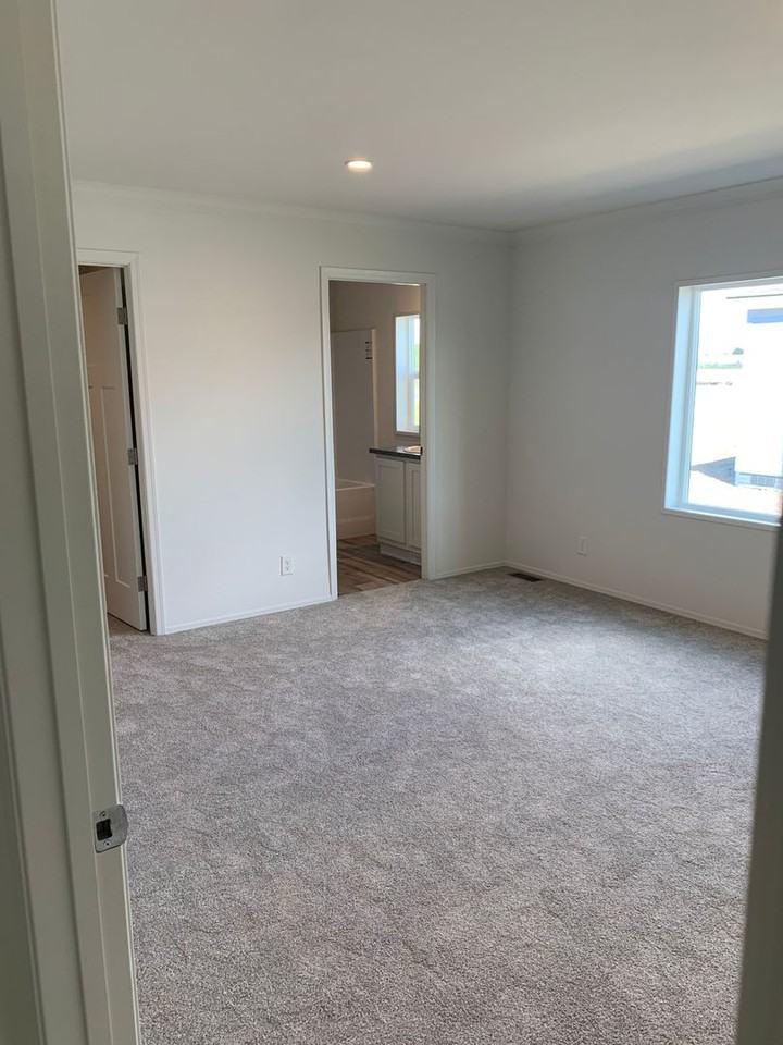 2681 East Edison Avenue - Photo 6 of 10