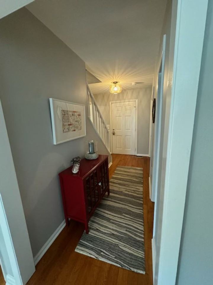 204 Huntington Ln - Photo 7 of 12