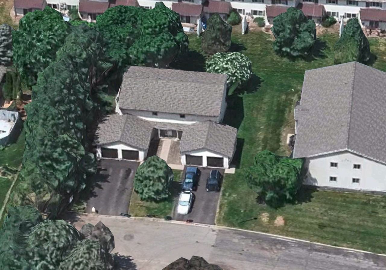 1613 Redwood Dr - Photo 3 of 23