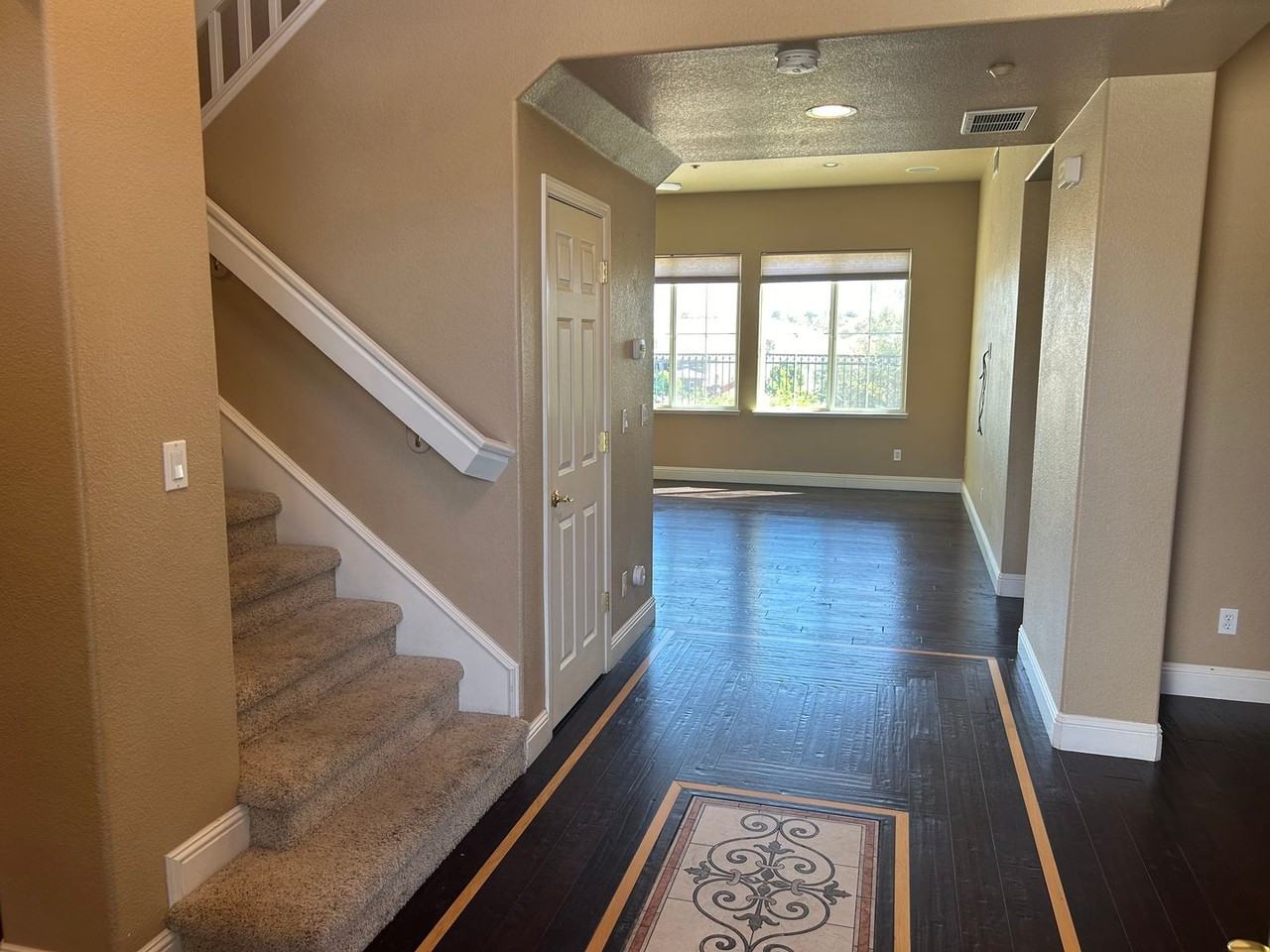 2918 Spanish Bay Dr - Photo 2 of 29