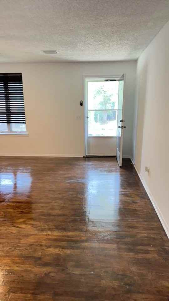 415 Government St - Photo 3 of 40