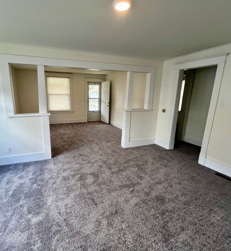 725 Rice St - Photo 3 of 12