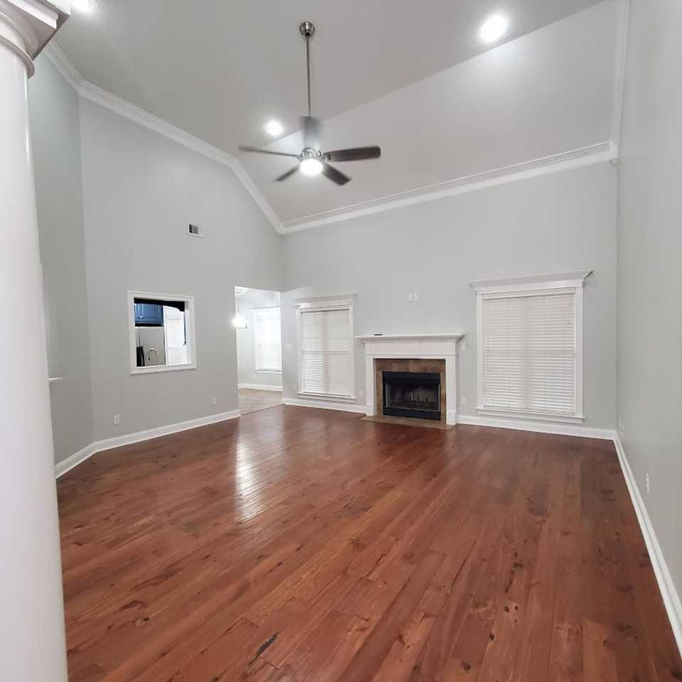 5354 Harlow Ln - Photo 3 of 21