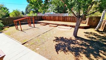 featured image of 5825 N Smoke Rise Dr