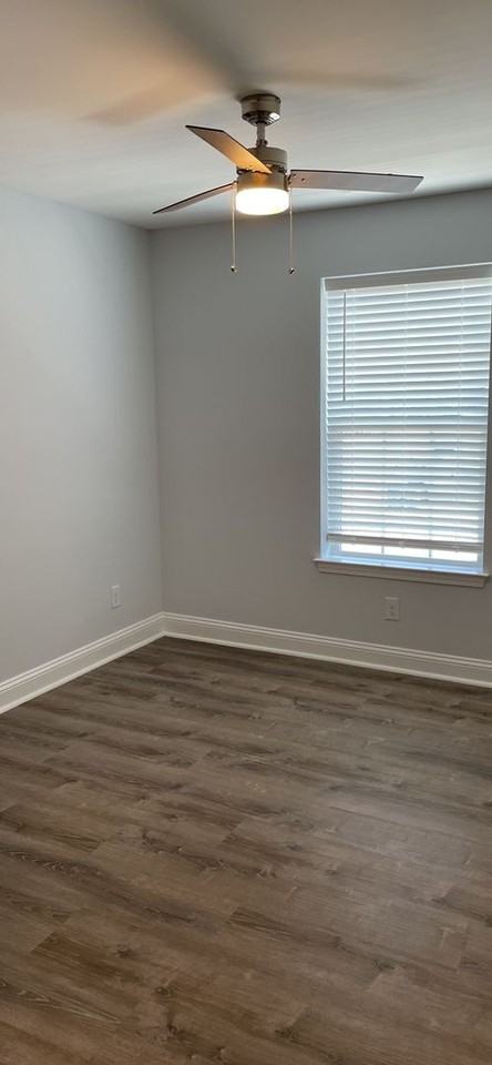 609 37th Avenue North #J - Photo 5 of 10