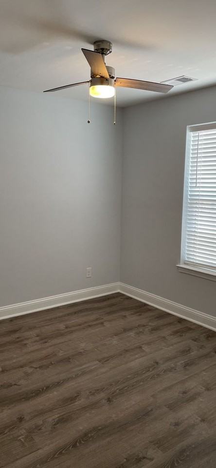 609 37th Avenue North #J - Photo 6 of 10