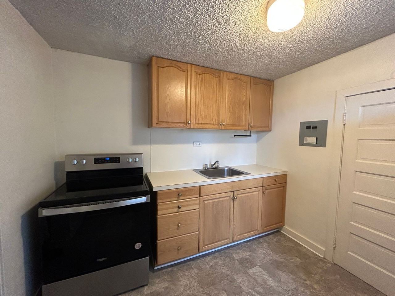 GRA1234 - Photo 3 of 10