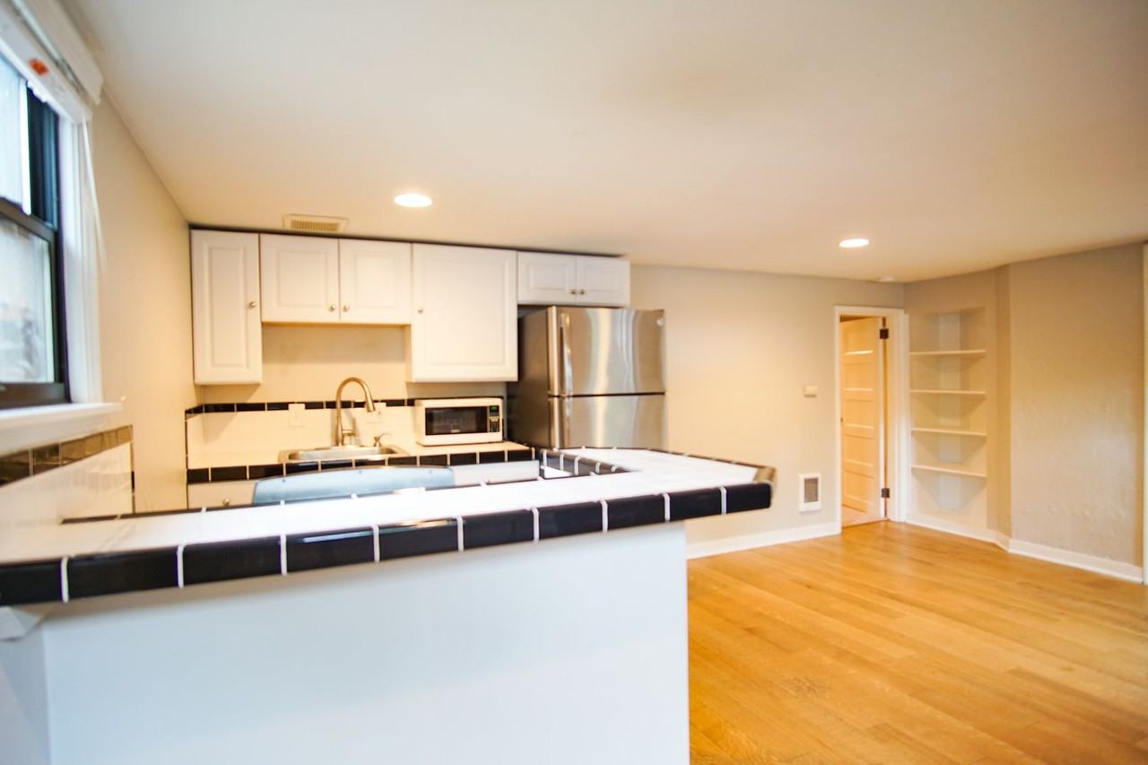 342 Nw 22nd Ave - Photo 3 of 12