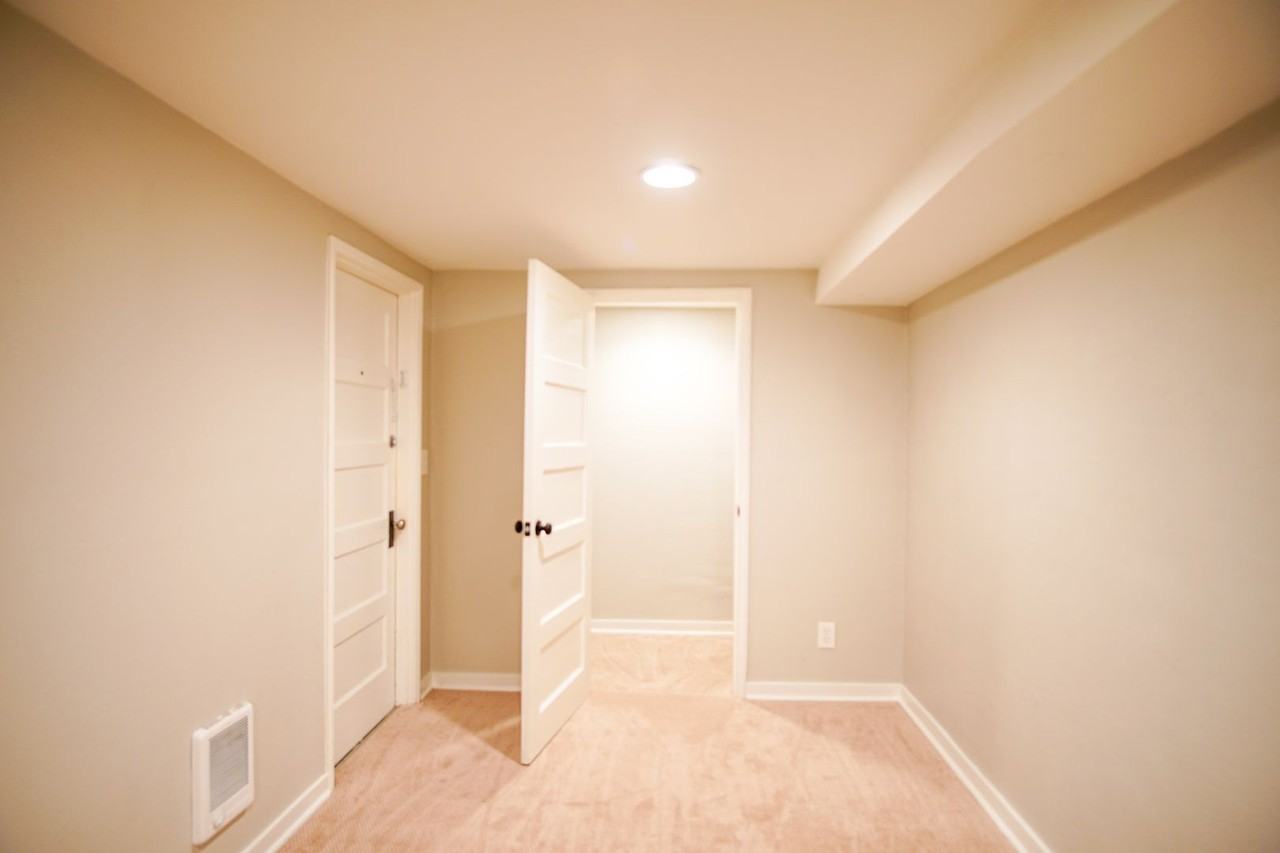 342 Nw 22nd Ave - Photo 7 of 12