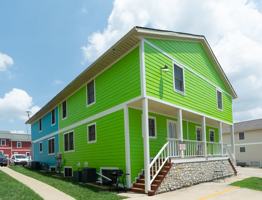 featured image of 513 E 14th St