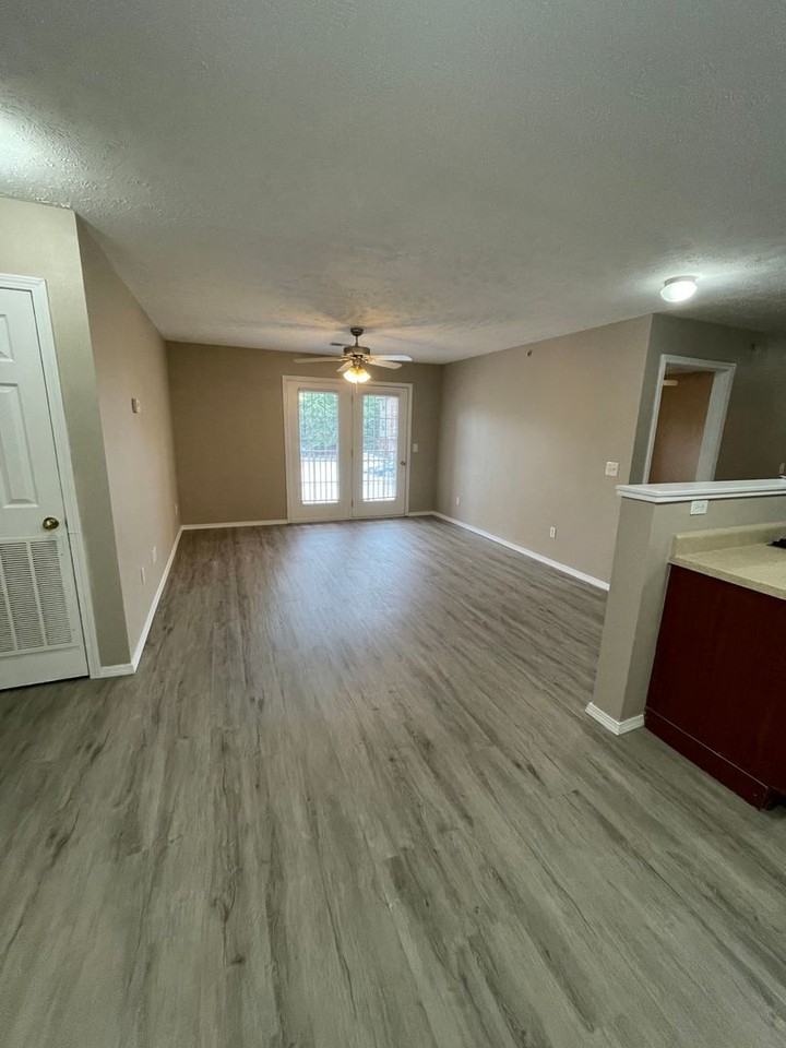 1040 S Clifton Ave #A - Photo 7 of 9
