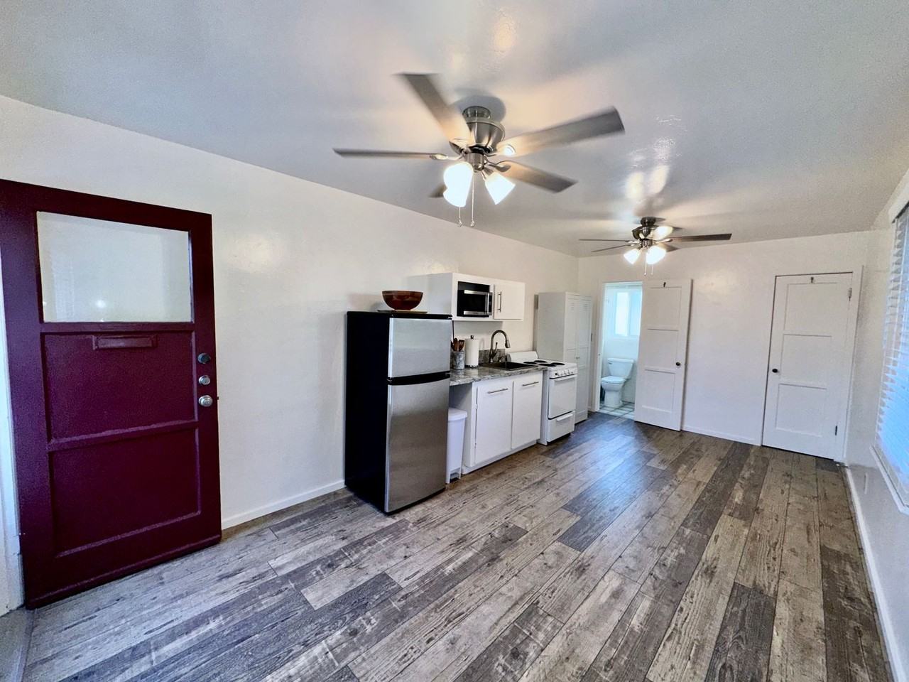 3409 Union St - Photo 5 of 25