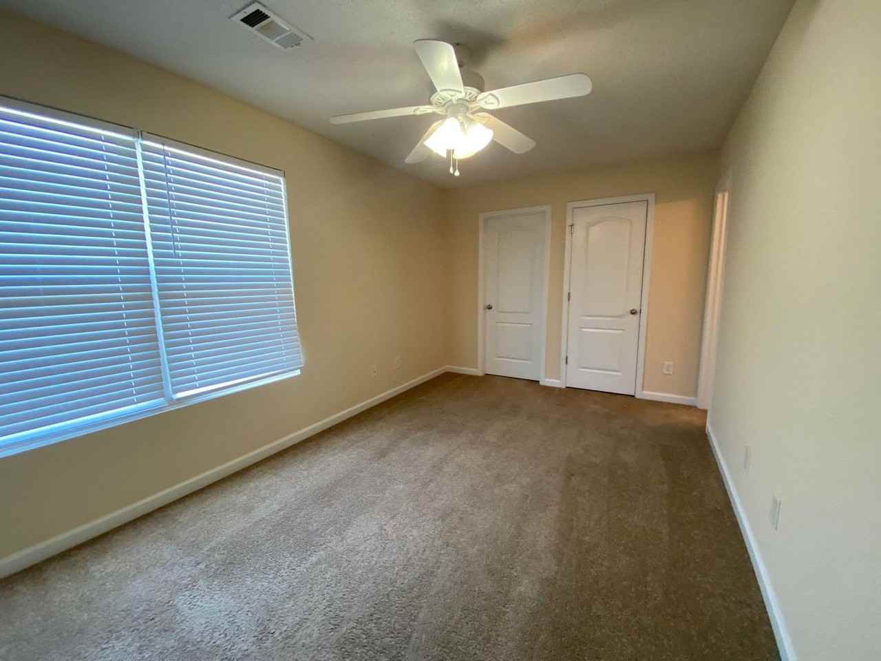 100 Bridgewater Cir - Photo 7 of 15