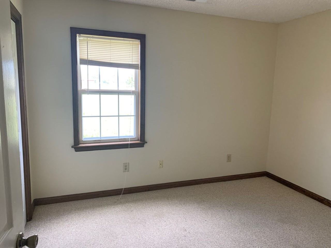 212 Melonie Dr - Photo 6 of 14