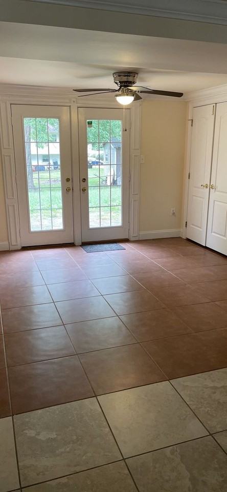 12910 Ketterman Dr - Photo 2 of 20