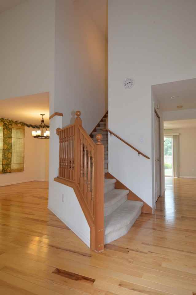 3501 Broadmoor Dr Ne - Photo 2 of 20