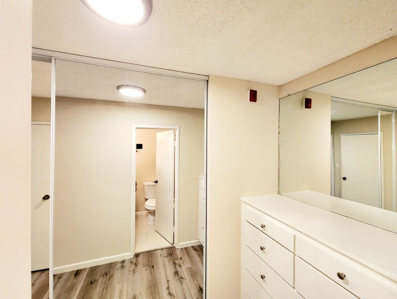 932 Peninsula Ave #102 - Photo 5 of 30