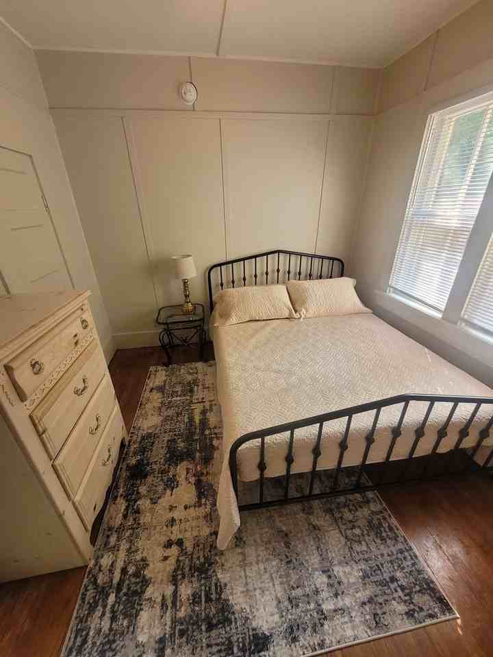 B-Line Palmer - Photo 2 of 6