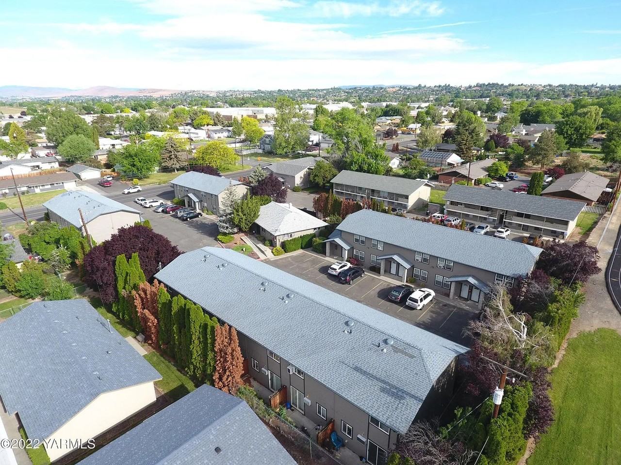 The 48th St Apartments - Photo 6 of 7