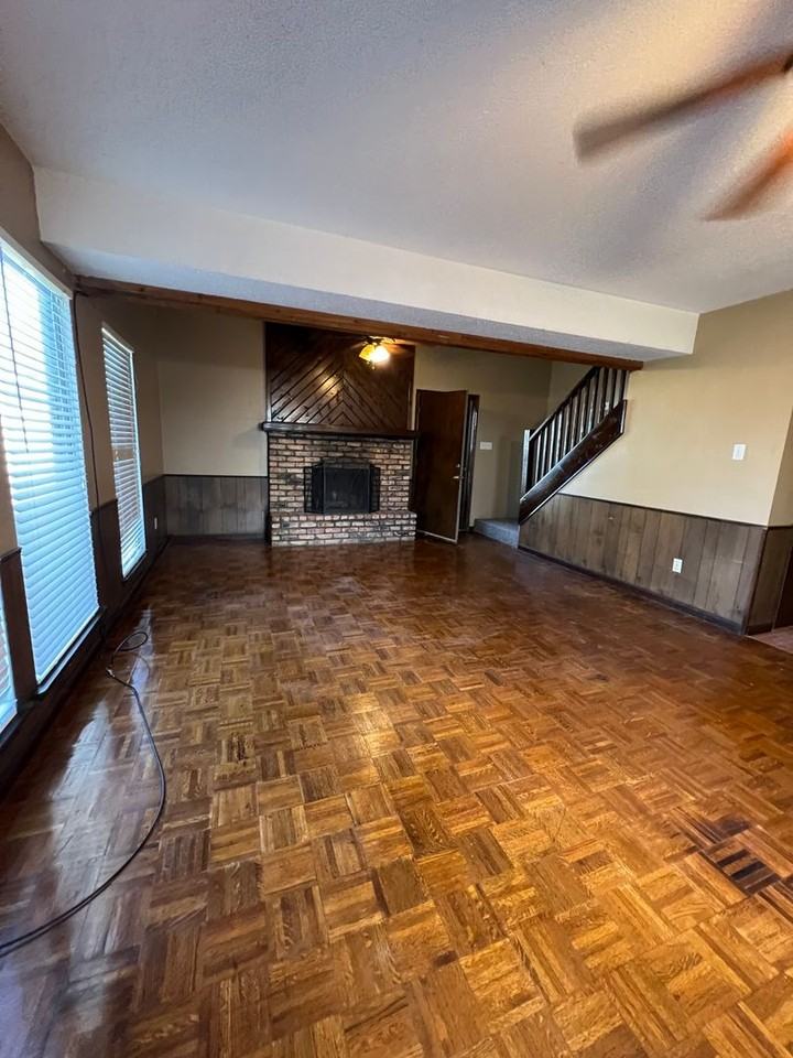 1306 Rue De Cypress - Photo 3 of 15