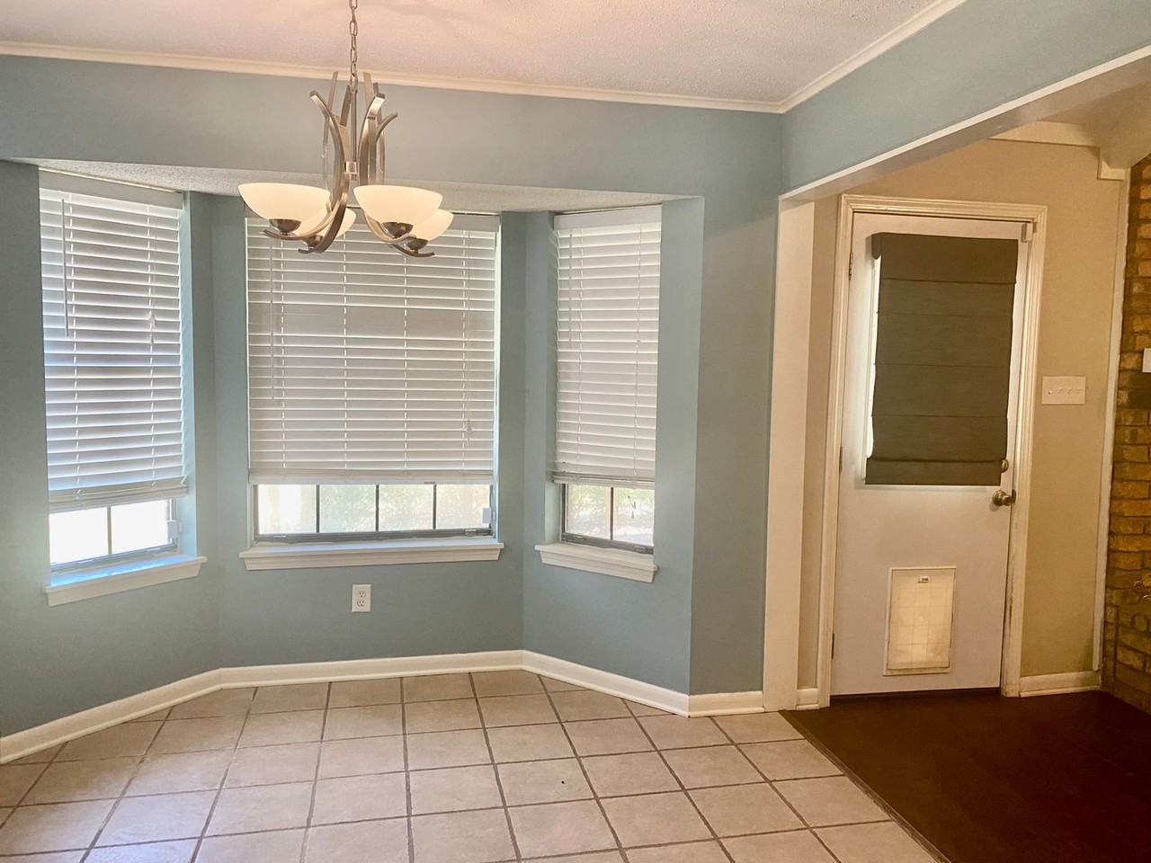 8509 Woodhill Ln - Photo 7 of 35