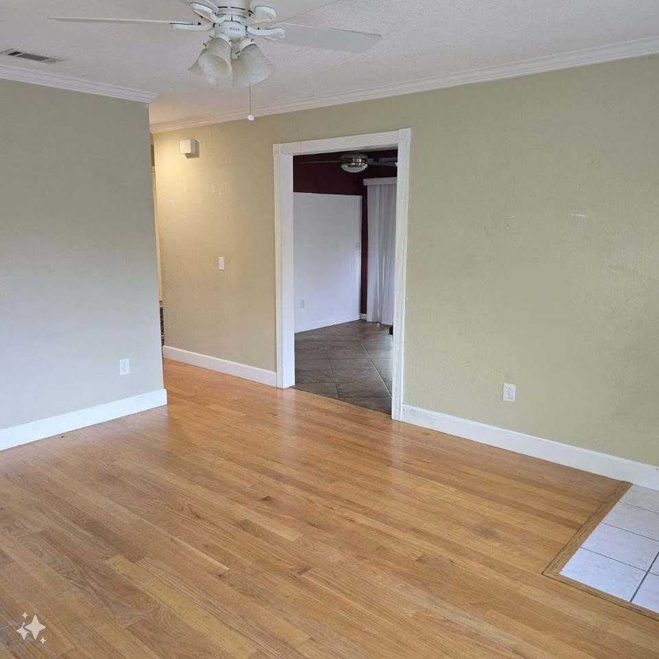 250 Bluebird Dr - Photo 3 of 20