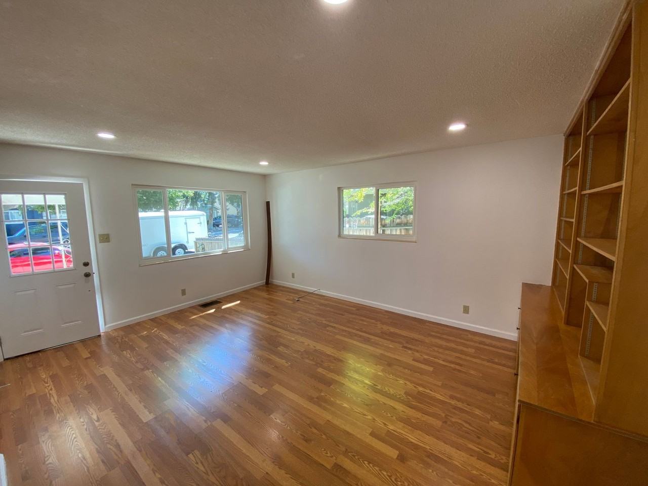 4621 Aster Dr - Photo 3 of 12