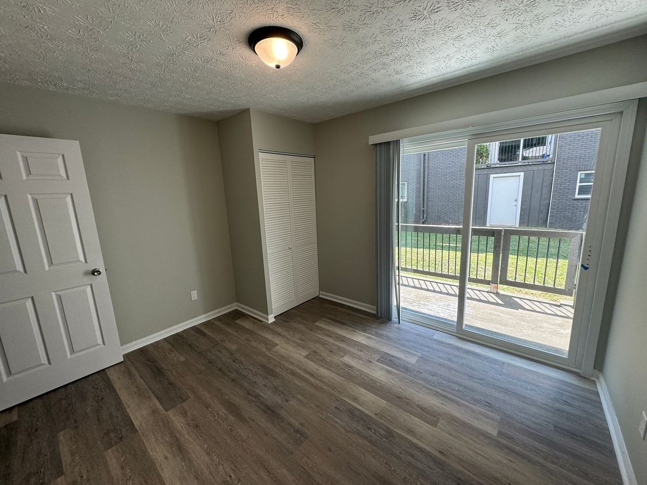 201 Lakeshore Dr #3 - Photo 4 of 35