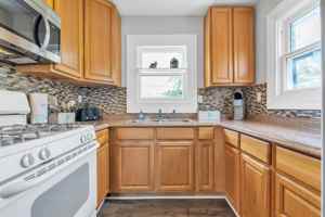 featured image of 136 17th Ave Se