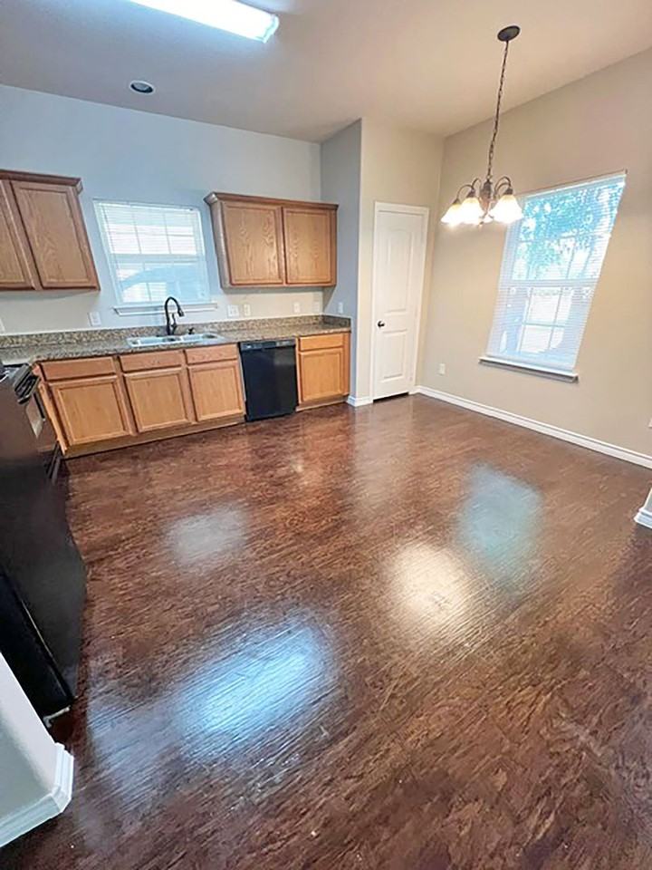 817 W Lamar St - Photo 5 of 21