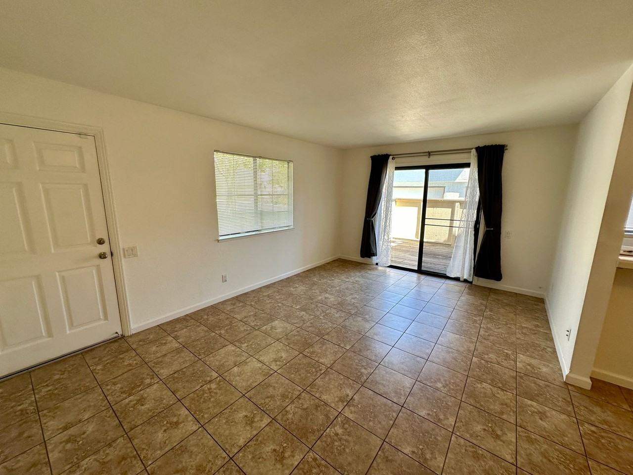 5401 Colony Green Dr - Photo 3 of 14